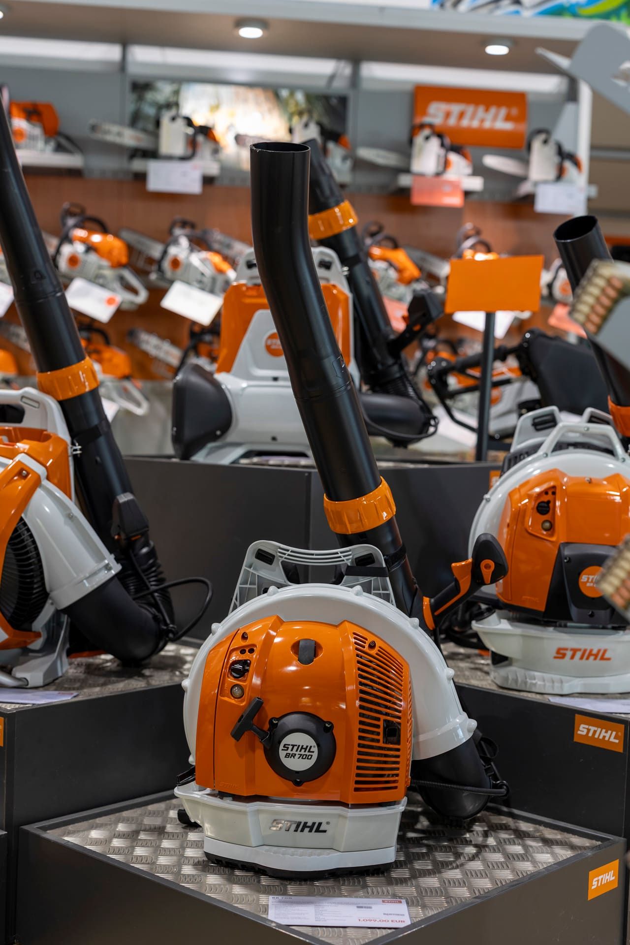 Leaf blowers in the showroom