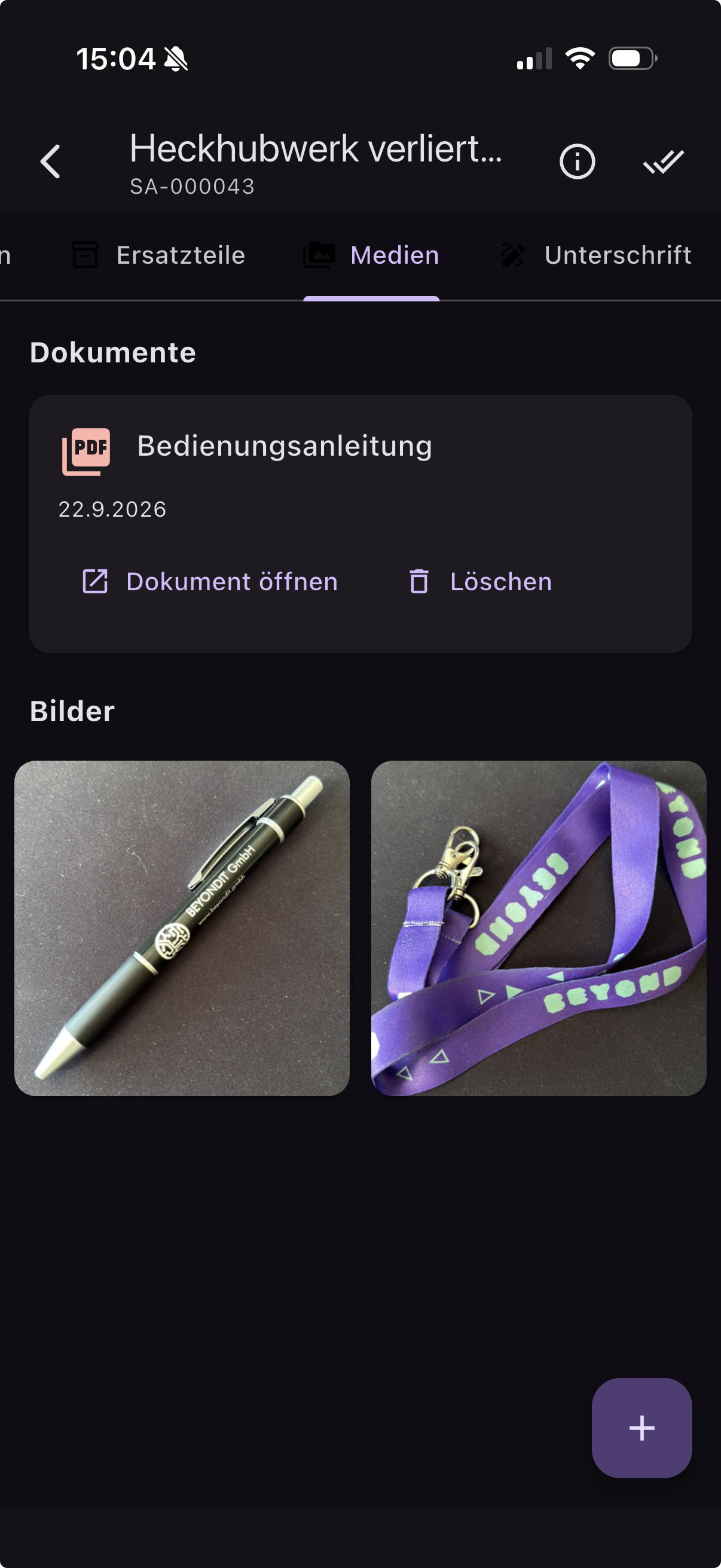 Medien-Ansicht eines Auftrags mit hinterlegtem PDF-Handbuch und vor Ort aufgenommenen Fotos